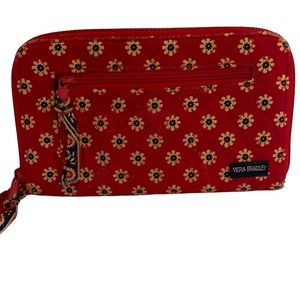 VERA BRADLEY Red Wristlet Retired Americana Red Pattern